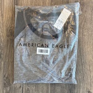 American Eagle Outfitters Heather Gray Men's Medium Tee